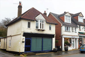 retail unit to let in Haslemere