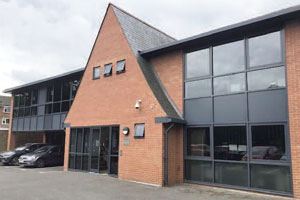 Ground floor office suite to let in Guildford