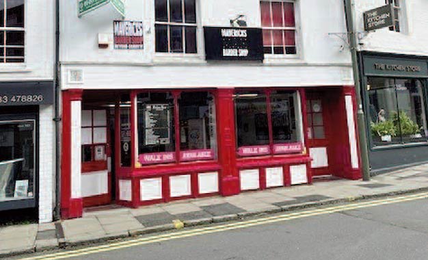 10 - 12 Chertsey Street shop to let