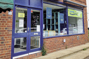 retail unit to let in Milford Surrey