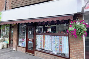 double fronted retail unit to let in Haslemere
